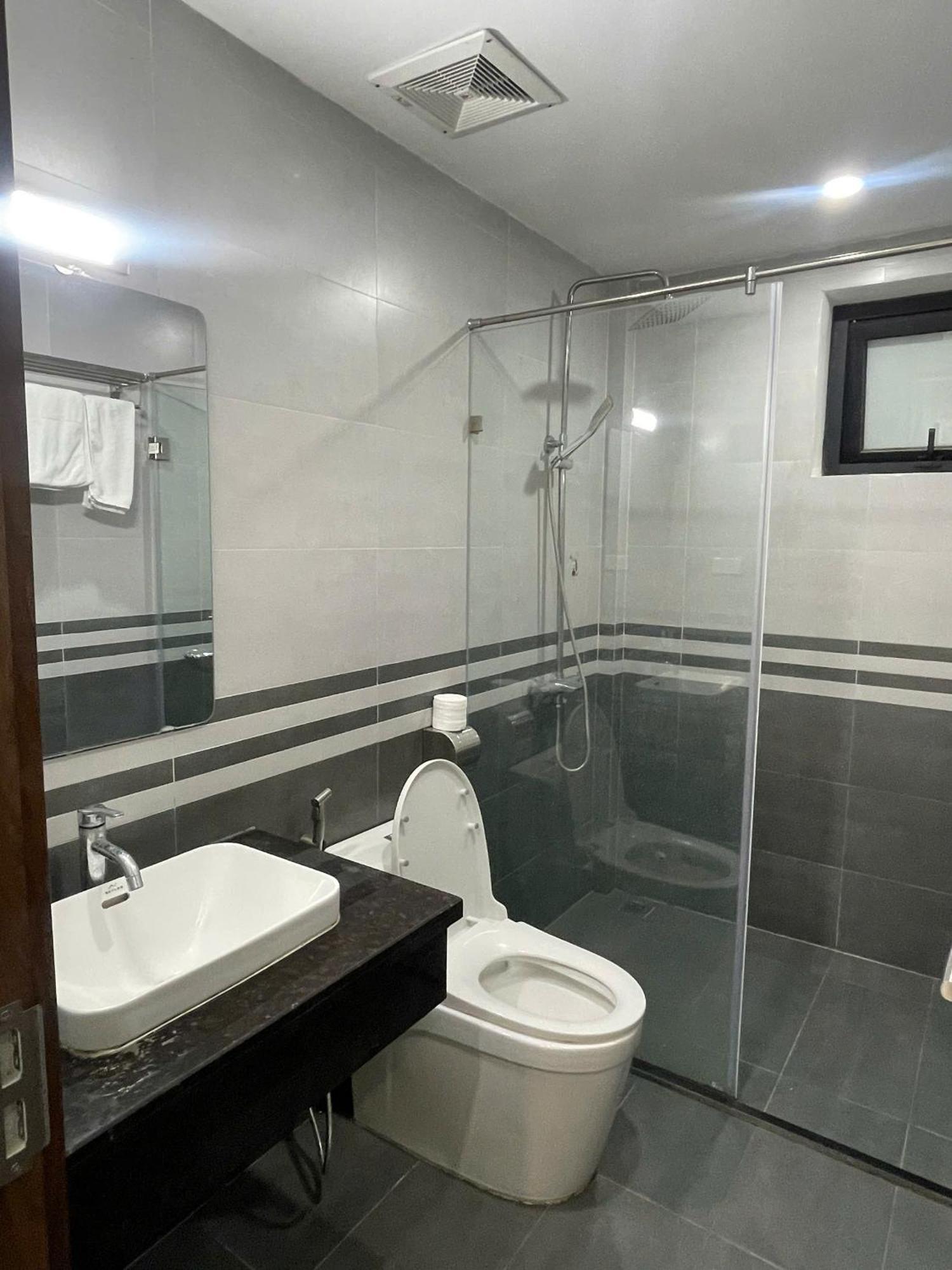 Era Apartment Xuan Thuy 하노이 외부 사진